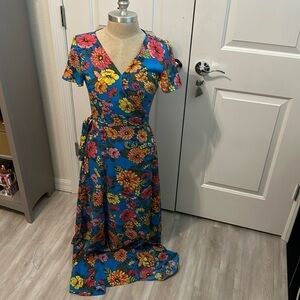 SUGARLIPS BLUE FLORAL MAXI DRESS SZ M SPRING SUMMER CRUISE DATE NIGHT